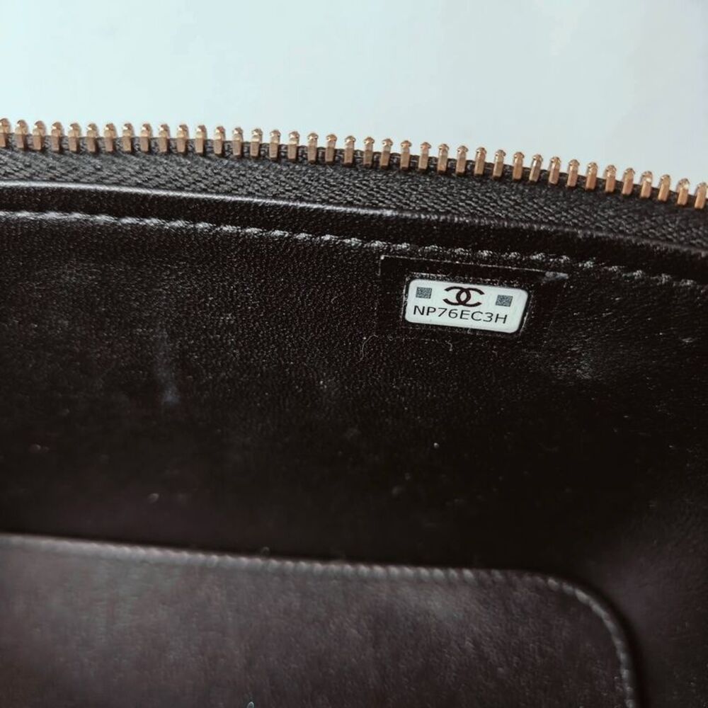 Chanel Women Pre-Loved Bag Very Good Condition - Picture 7 of 9